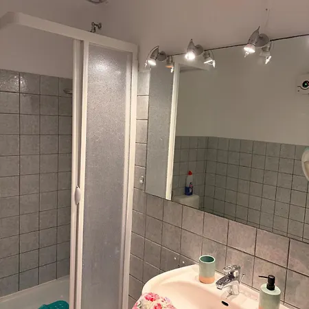 Nur Ein Paar Schritte Zum Duemmersee
